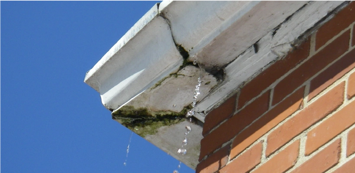 Gutter seam and joint detail work
